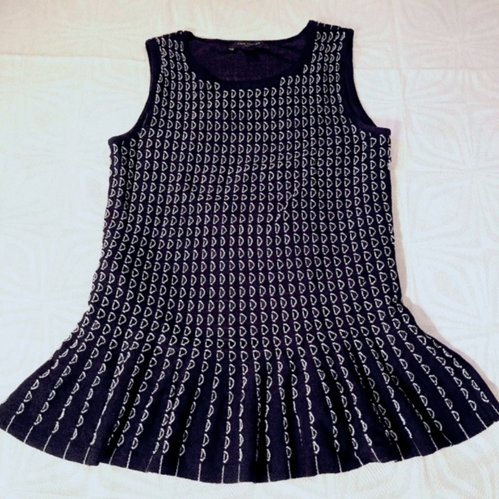 🔥HP🔥ANN TAYLOR BLACK & WHITE LINED,  PATTERNED SKIRTED SLEEVELESS TOP SZ, XXSP